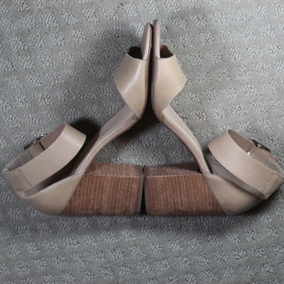 Steve Madden Size 9.5 Neutral Beige Ankle Strap 3.75" Chunky Stacked Heel - Picture 3 of 9